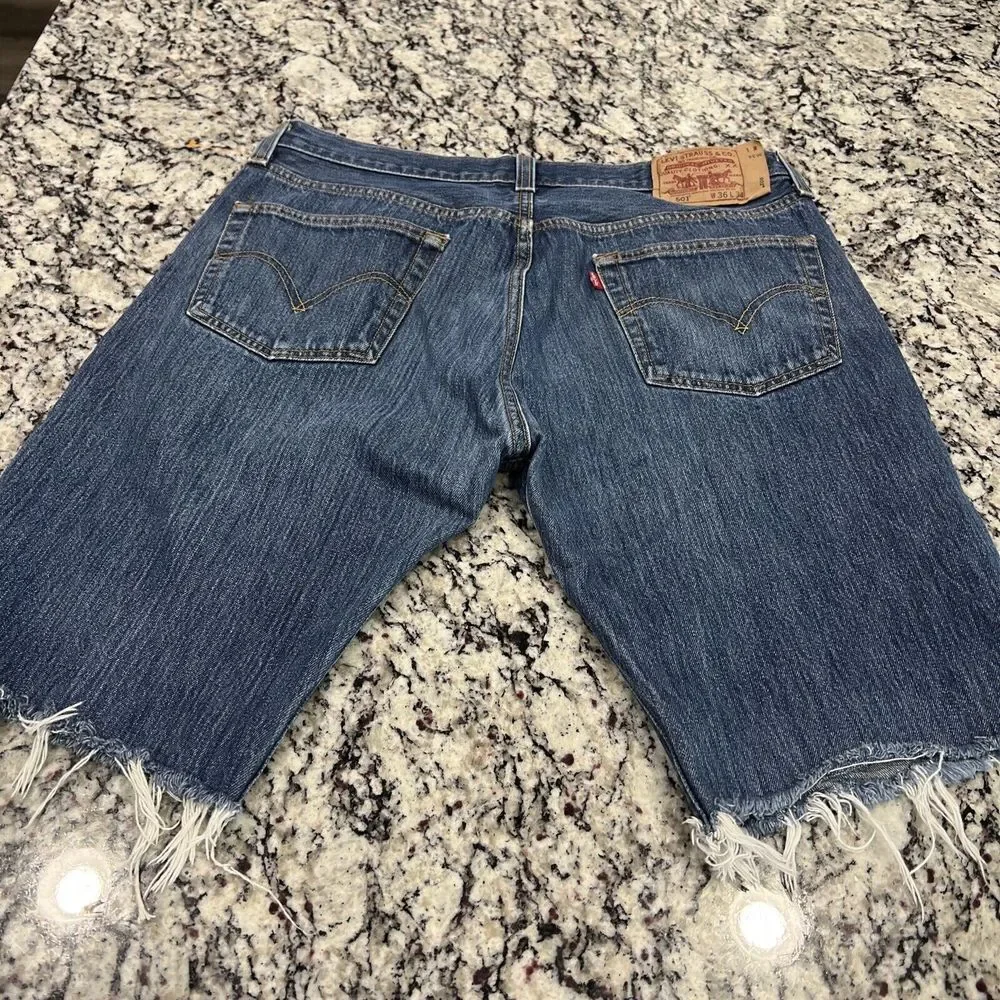 Levis elevate your